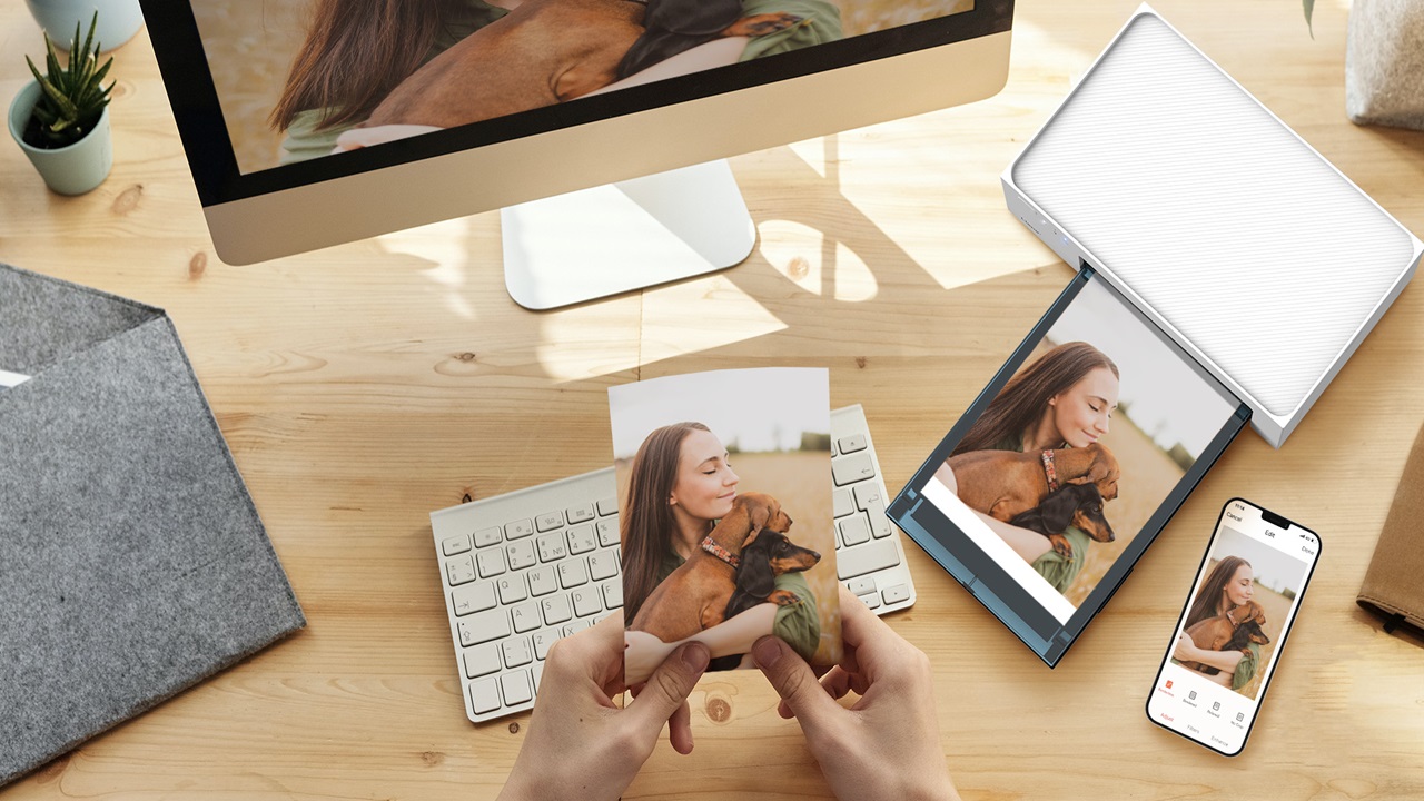 Instant Photo Printing for DIY Pet Tags: Personalizing Pet Accessories